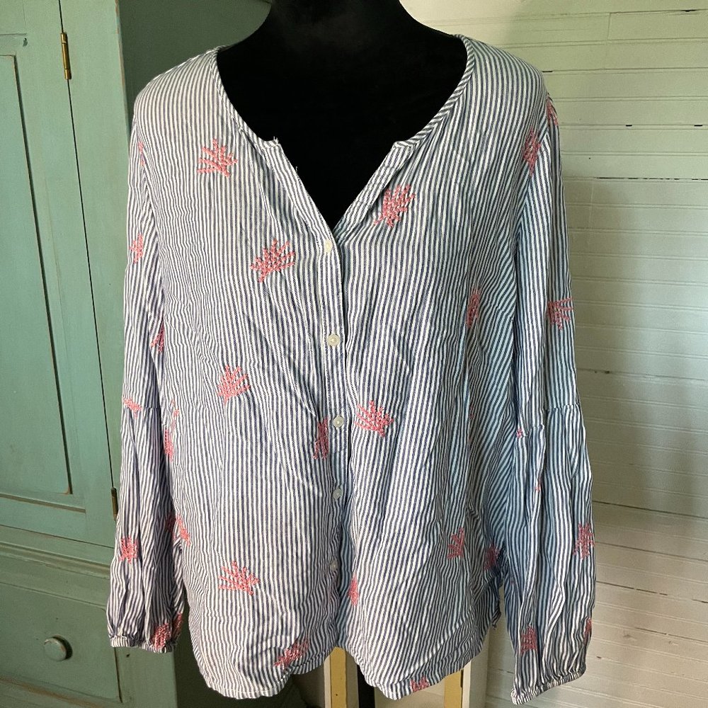 Crown & Ivy Bubble Sleeve Blouse